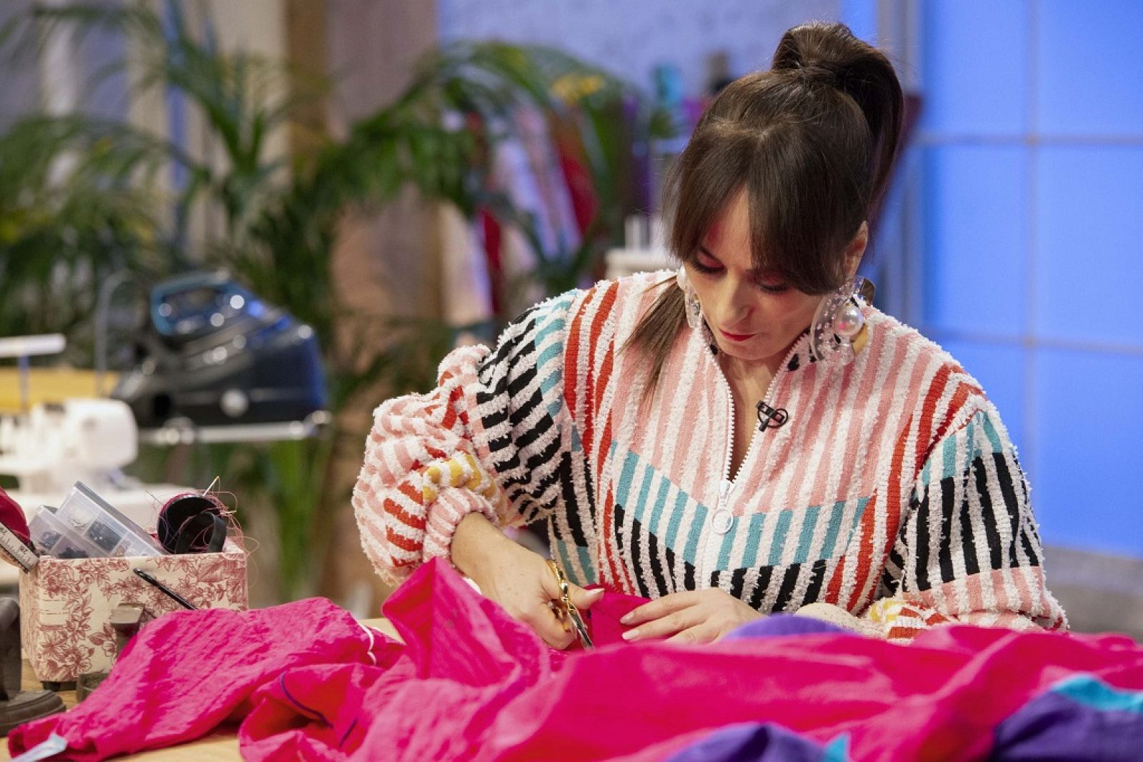 Maestros de la Costura: El chándal de María Escoté | Ver