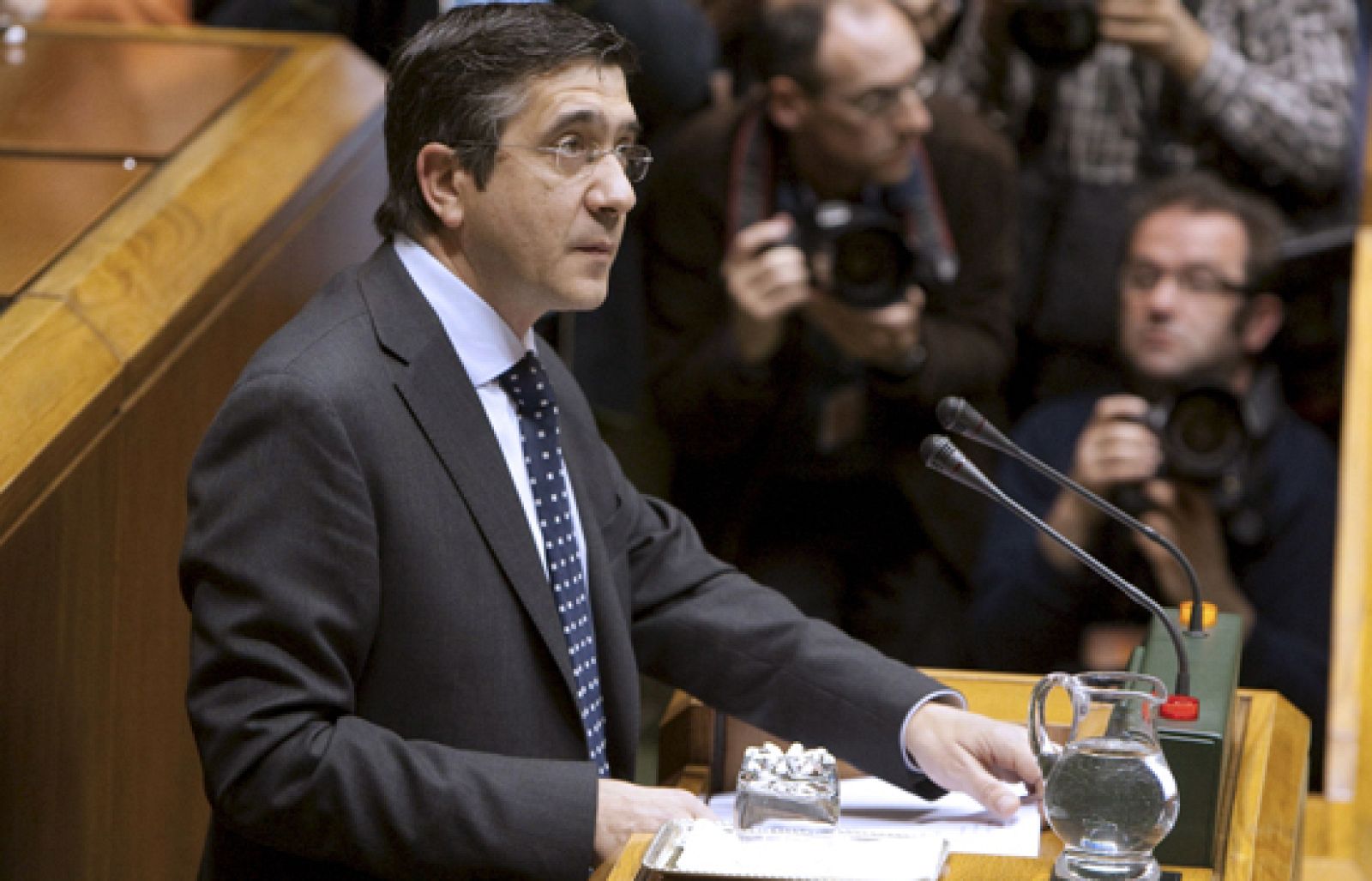 Telediario 1 en cuatro minutos - 05/05/09 | Ver