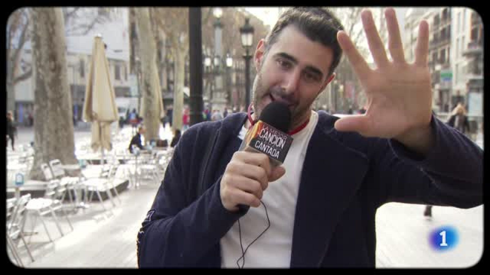 David Amor sale a la calle para comprobar qué sabe la gente de los 80