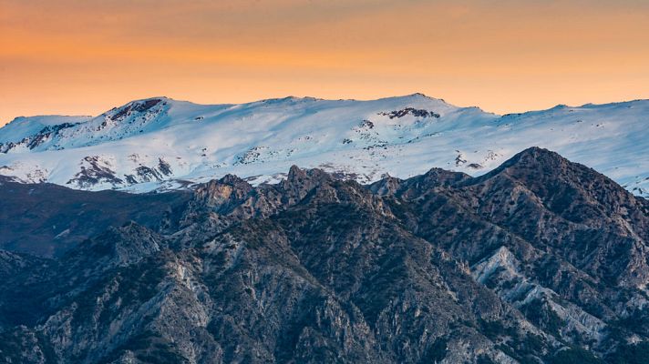El tiempo - Temperaturas diurnas en descenso y cielo cubierto en tercio occidental