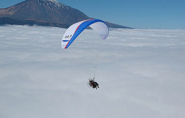  - Sobrevolando el Teide
