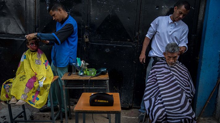 Telediario 1 - Los oficios de la crisis venezolana