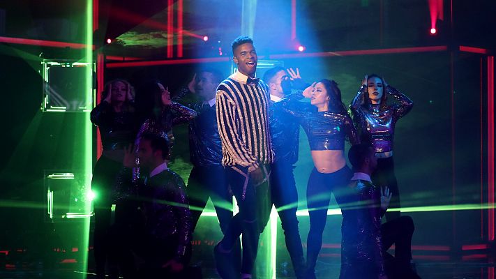 La mejor canción jamás cantada - Famous canta 'Rock With You' de Michael Jackson