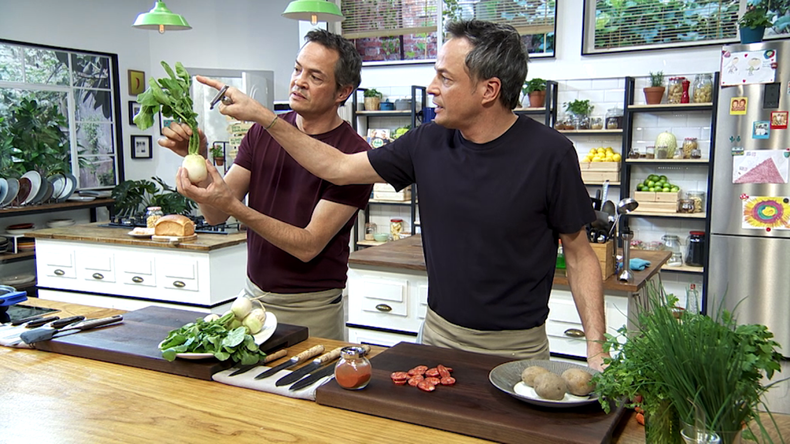 Torres en la cocina - Guiso de lacón con grelos y tarta de piña y yogur - ver ahora