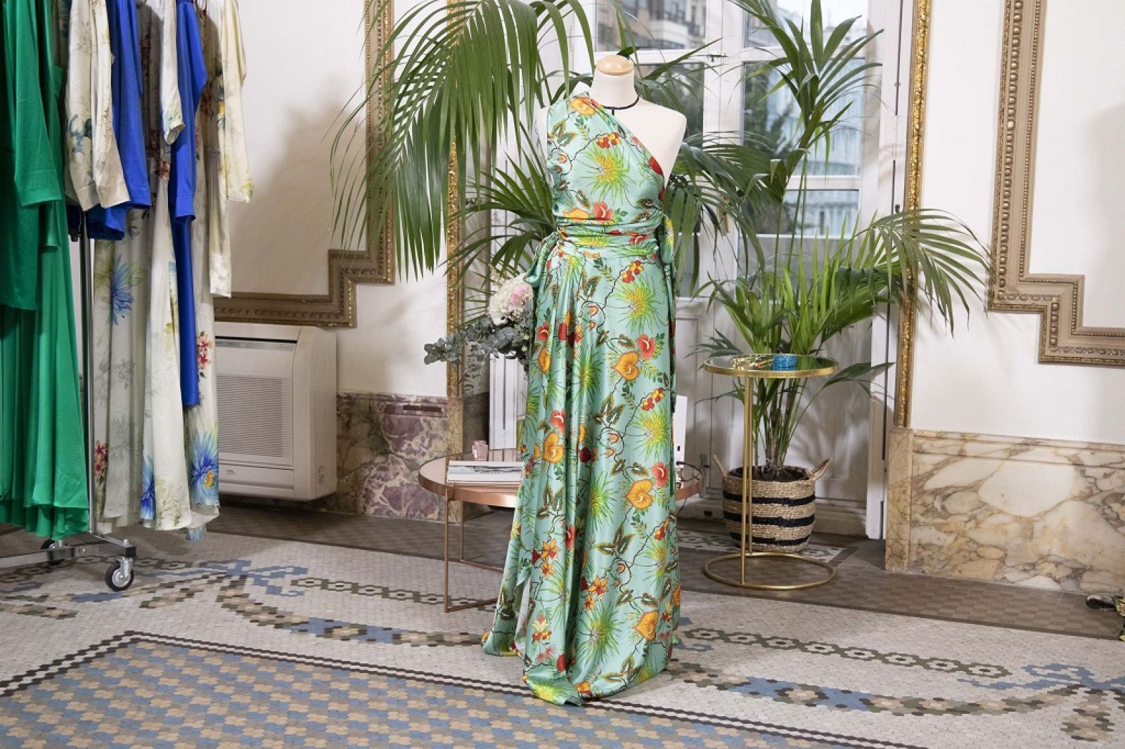 Maestros de la Costura: la seda y la técnica del moulage | Ver