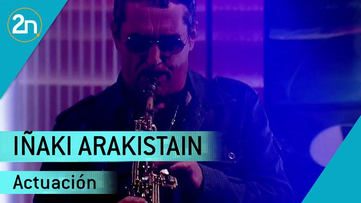 La 2 Noticias - Iñaki Arakistain toca 'Barbarias de Toledo'