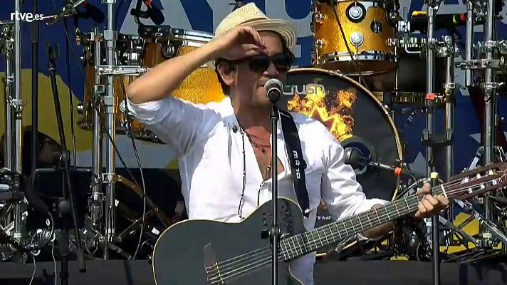 Otros programas - Bacilos canta "Caraluna"