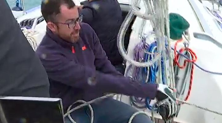 Telediario 1 - Un equipo de discapacitados participará en la Copa del Rey de vela