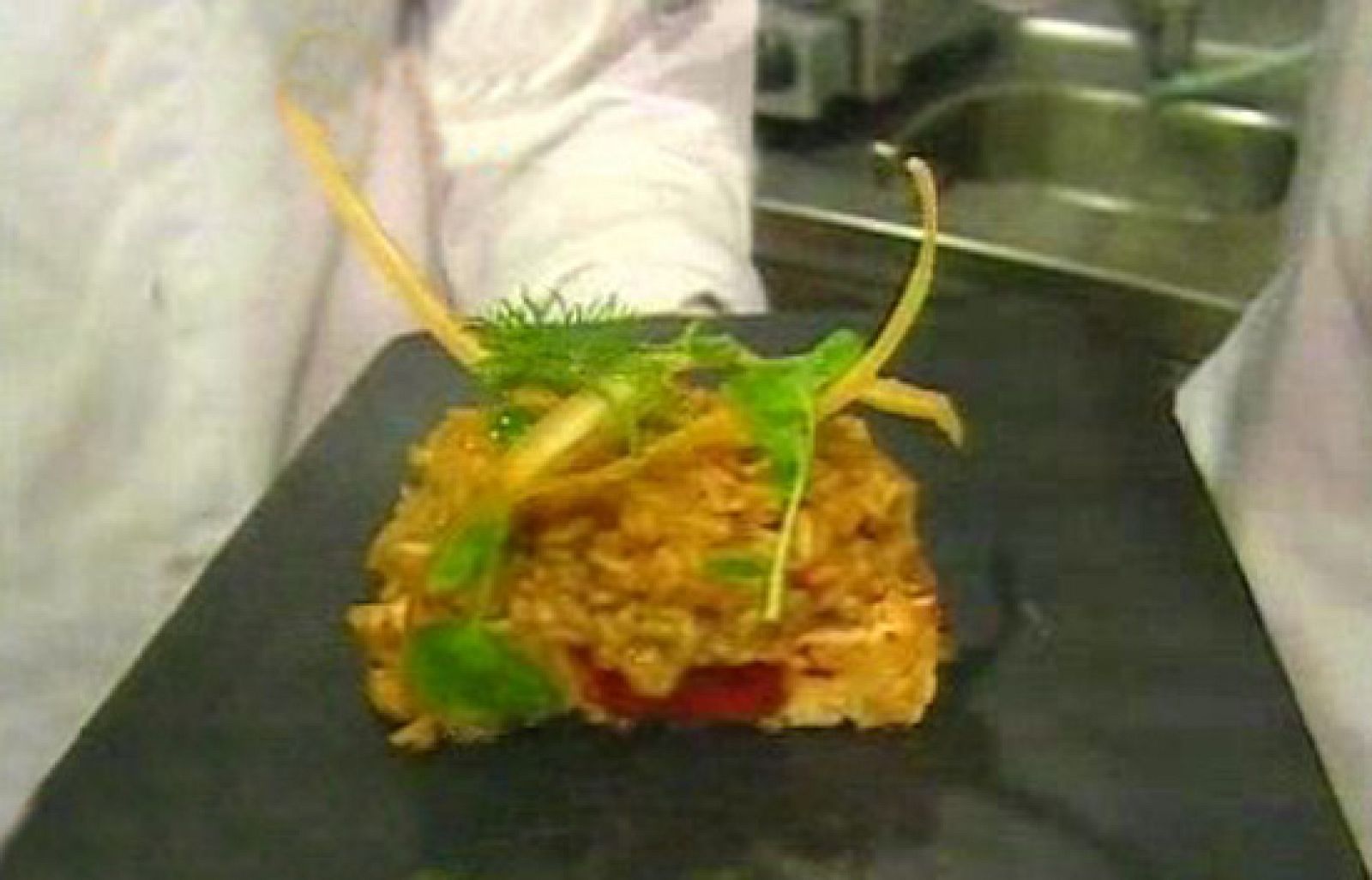 España Directo - Arroz con embutido de pollo - RTVE Cocina | Ver