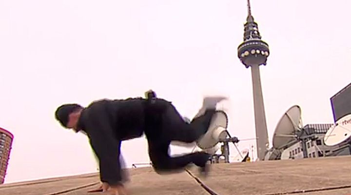 Telediario 1 - 'Xak': "Me ha sorprendido que se apueste por el breaking pero no que sea París"