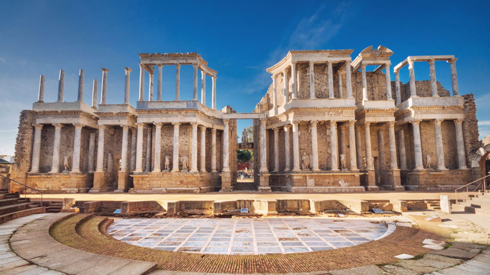 Poco nuboso o despejado en toda España - Ver ahora