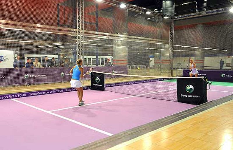 Dementieva, tenis bajo tierra | Ver