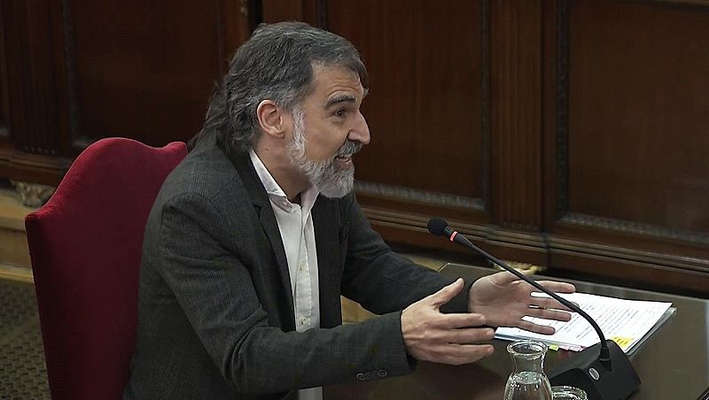 Cuixart acusa a la Fiscala de usar un "hecho menor" como los daos en los coches para acusarles de rebelin