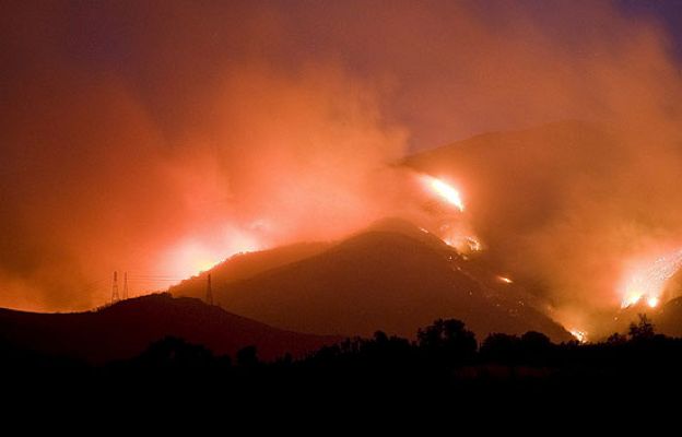  - Continúa el incendio en California