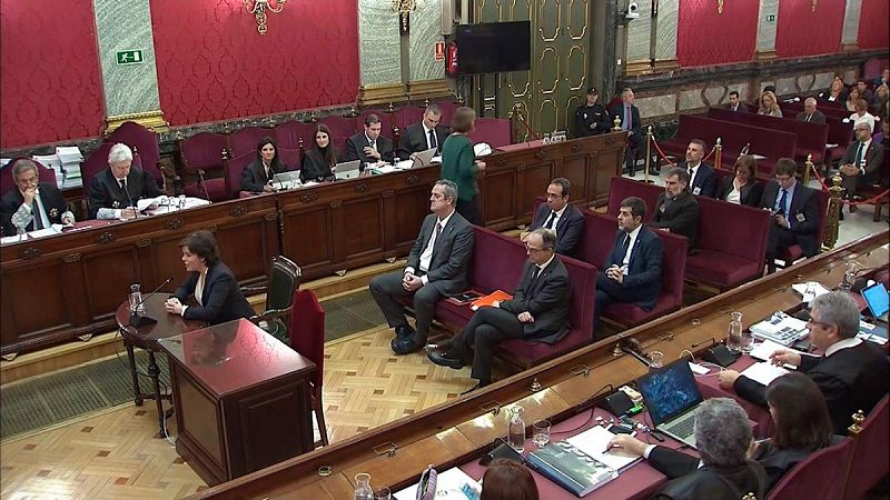 Sáez de Santamaría: "Si no se hubiese llamado masivamente para actuar como murallas, a lo mejor algunas de esas imágenes no se habrían producido"