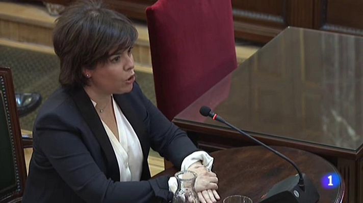 L'Informatiu - Sáenz de Santamaria diu que l'1O hi va haver violència