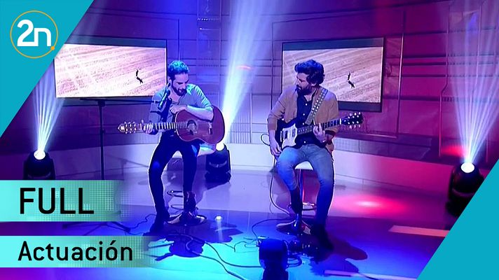 La 2 Noticias - Full cantan `Historia perdida¿