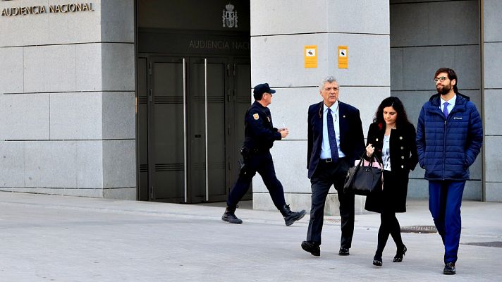 Telediario 1 - Villar declara que las contrataciones en la RFEF eran responsabilidad de secretario general