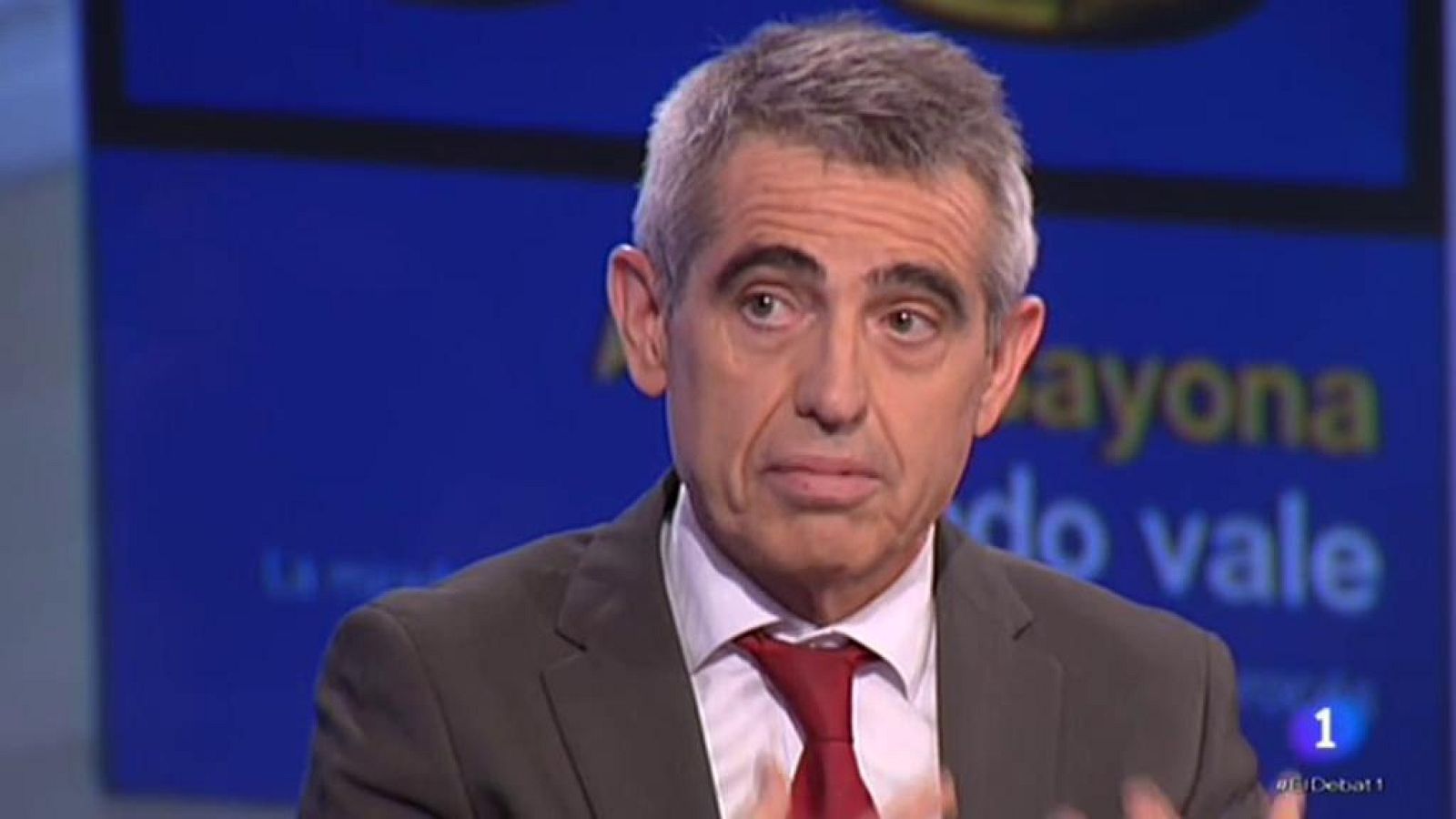 Vídeo sobre El Debat de La 1 on Quim Barnola entrevista Antoni Bayona, lletrat del Parlament