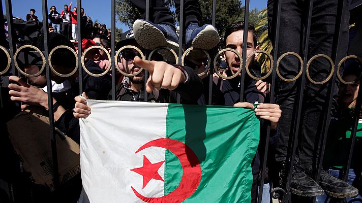 Informativo 24h - Bouteflika presenta su candidatura para un quinto mandato presidencial