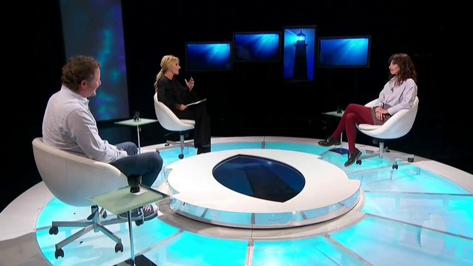 Versión española - El faro de las orcas (presentación) - ver ahora