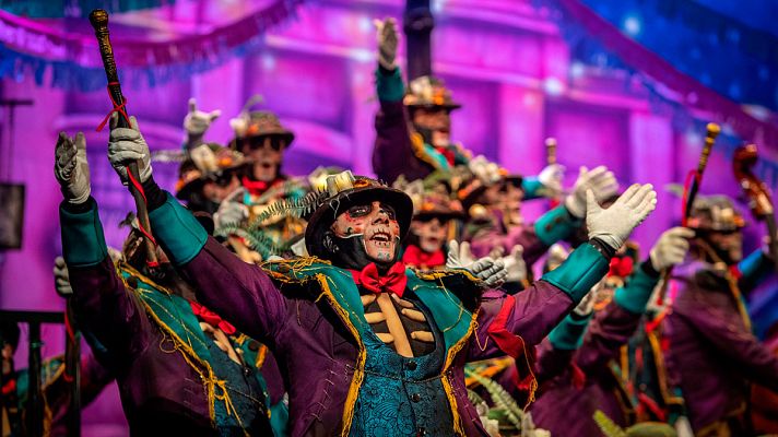 Telediario 1 - La vida es carnaval de punta a punta de la geografía española