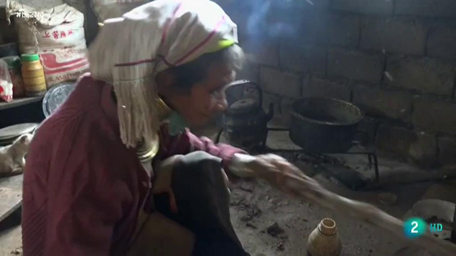 Disminuyen "las mujeres jirafa" en Birmania