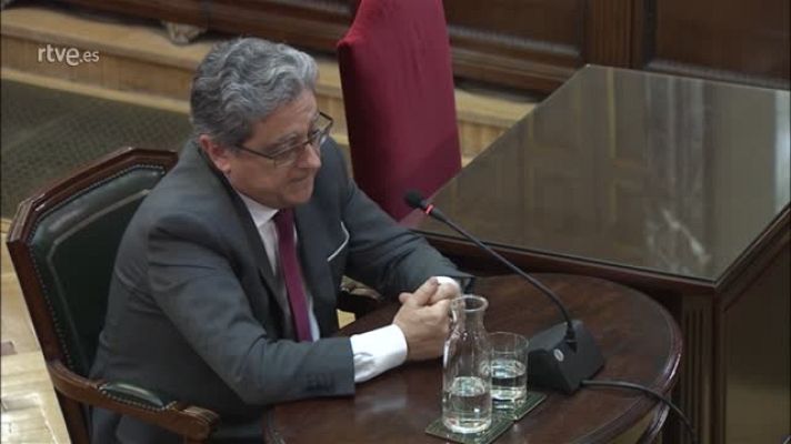 Informativo 24h - Millo denuncia agresiones a los agentes el 1-O: de huesos rotos a la 'trampa del Fairy'