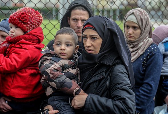 Telediario 1 - Ocho años de guerra dejan cinco millones de refugiados