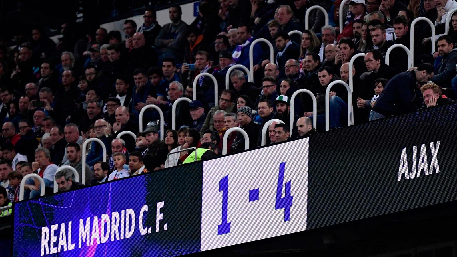 "Florentino, dimisión", el enfado del Bernabéu - RTVE.es | Ver