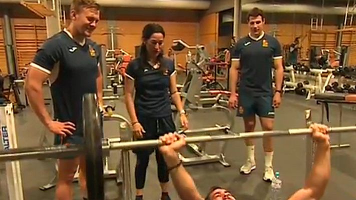 Telediario 1 - Así es Mar Álvarez, la preparadora física de la seleción masculina de rugby