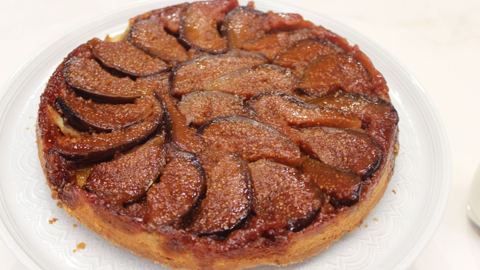 Hacer de comer: receta de tarta tatín | Ver