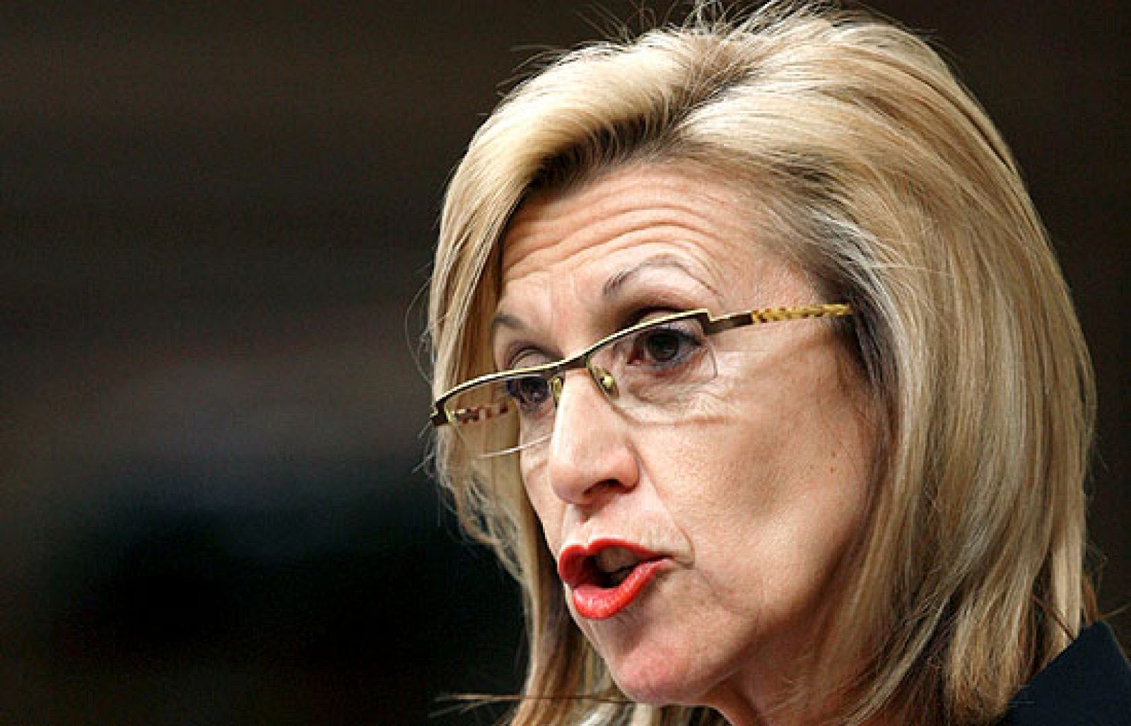 Zapatero bajará las tasas aeroportuarias a las compañías que tengan más pasajeros este año | Ver