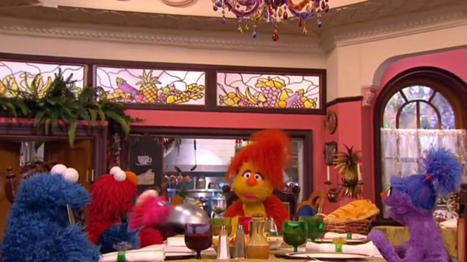 Cena en familia de los Furchester - El Hotel Furchester | Ver