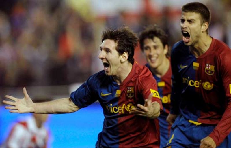 Messi adelanta al Barcelona 1-2