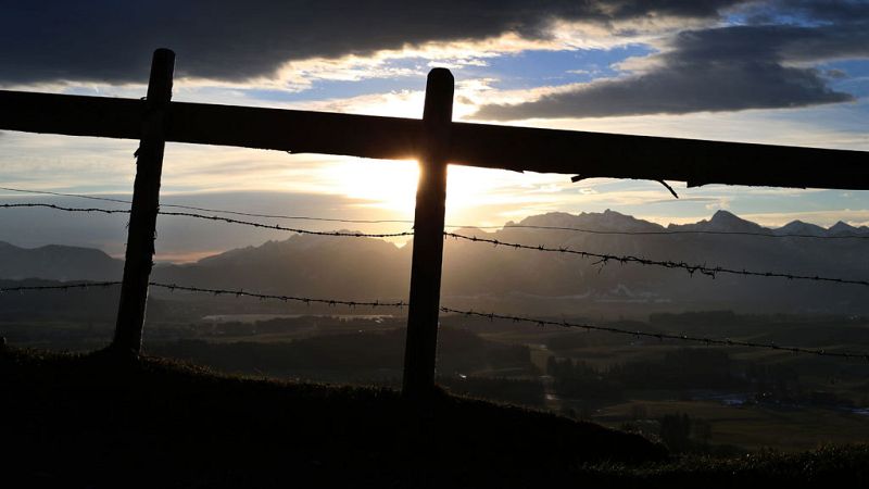 Cielo despejado en casi todo el país excepto en el extremo norte