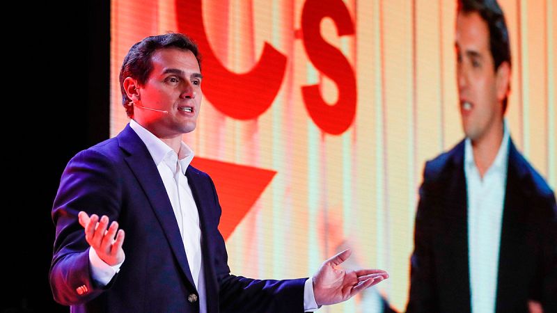 Rivera promete unir España y "parar los pies a los separatistas" si gobierna