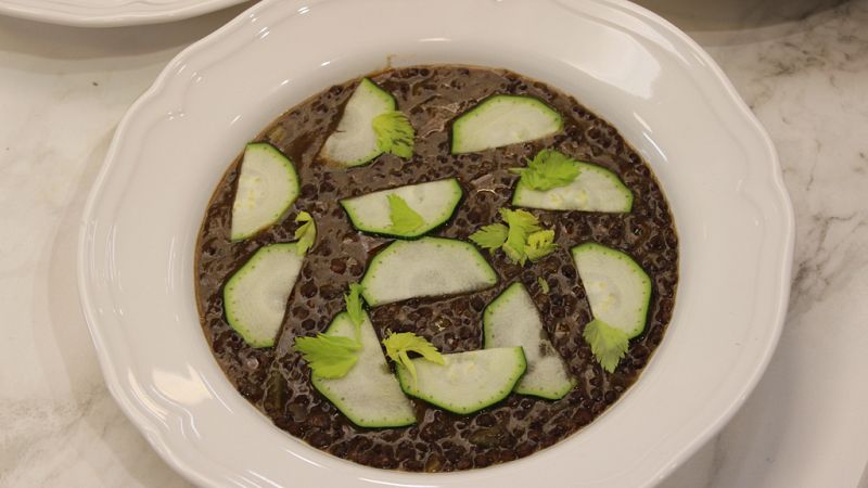 Receta de "lentejas caviar vegetarianas" de Dani García | Ver