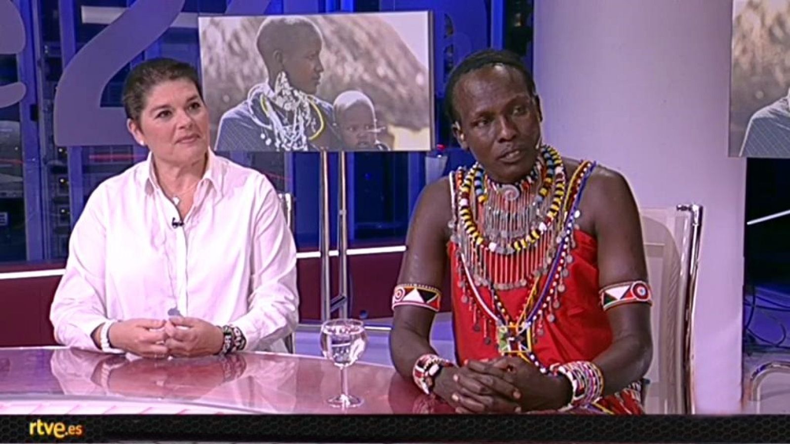 La tarde en 24 horas - Entrevista: William Kinakae  y Rosa Escandell - ver ahora