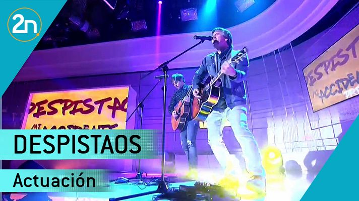 La 2 Noticias - Despistaos cantan 'Mi accidente preferido'