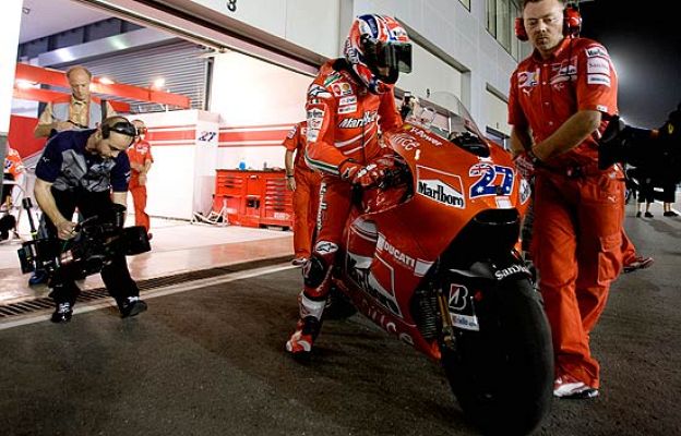  - Dentro del box de Ducati