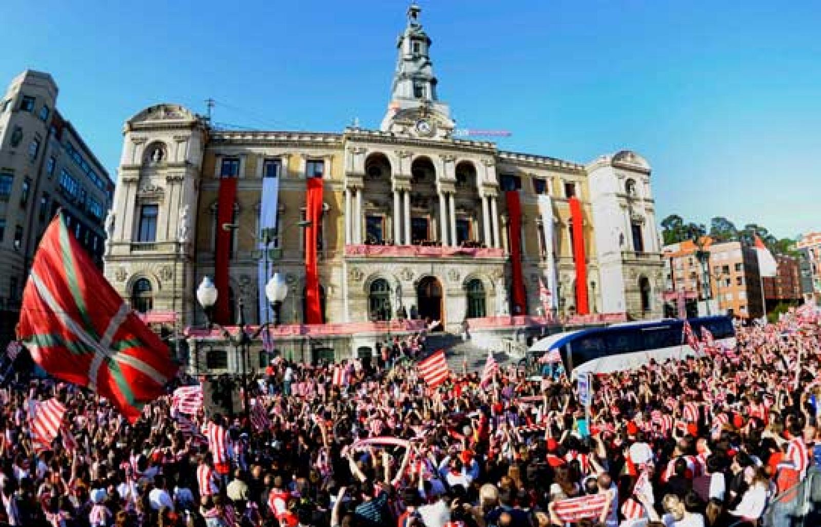 Telediario 2 en cuatro minutos - 15/05/09 | Ver