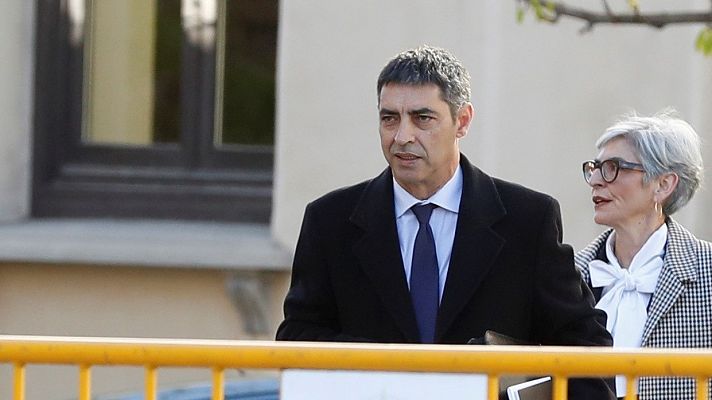 Informativo 24h - Trapero defiende el dispositivo de los Mossos el 1-O y apunta a la responsabilidad también de Guardia Civil y Policía Nacional