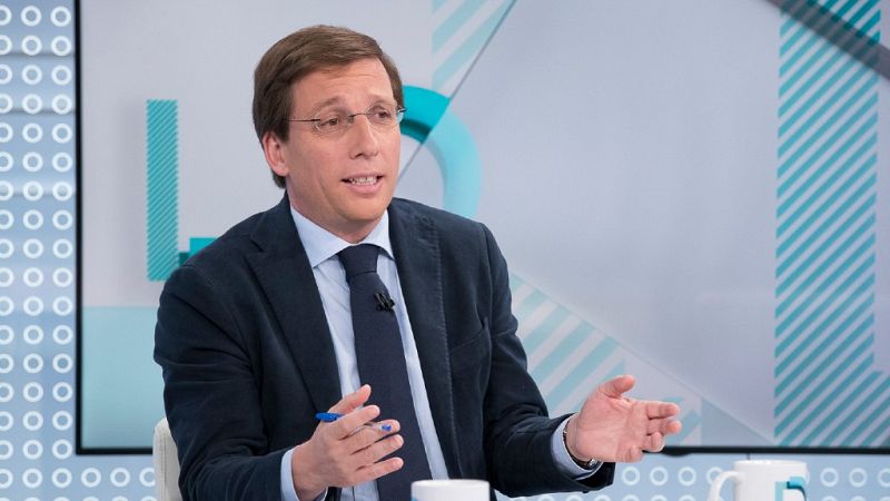 Almeida defiende la propuesta de Casado sobre maternidad e inmigrantes y acusa a la izquierda de querer hacer "fake news"