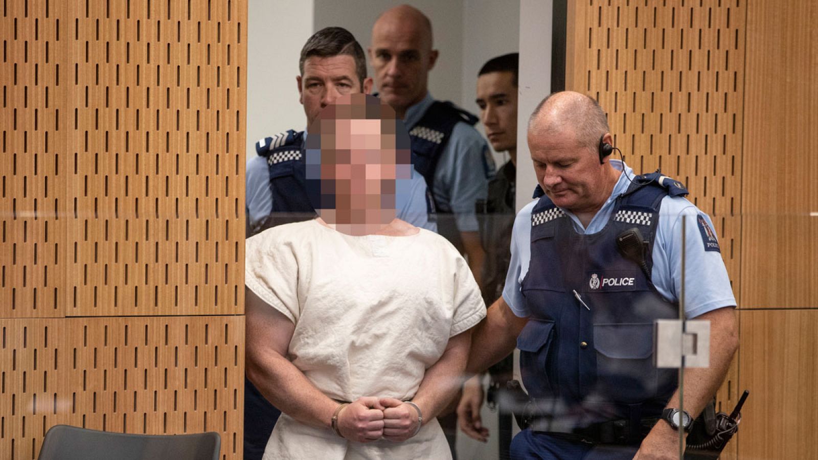 Prisión provisional sin fianza para el presunto autor de los ataques contra dos mezquitas en Nueva Zelanda - Informativo 24h | Ver