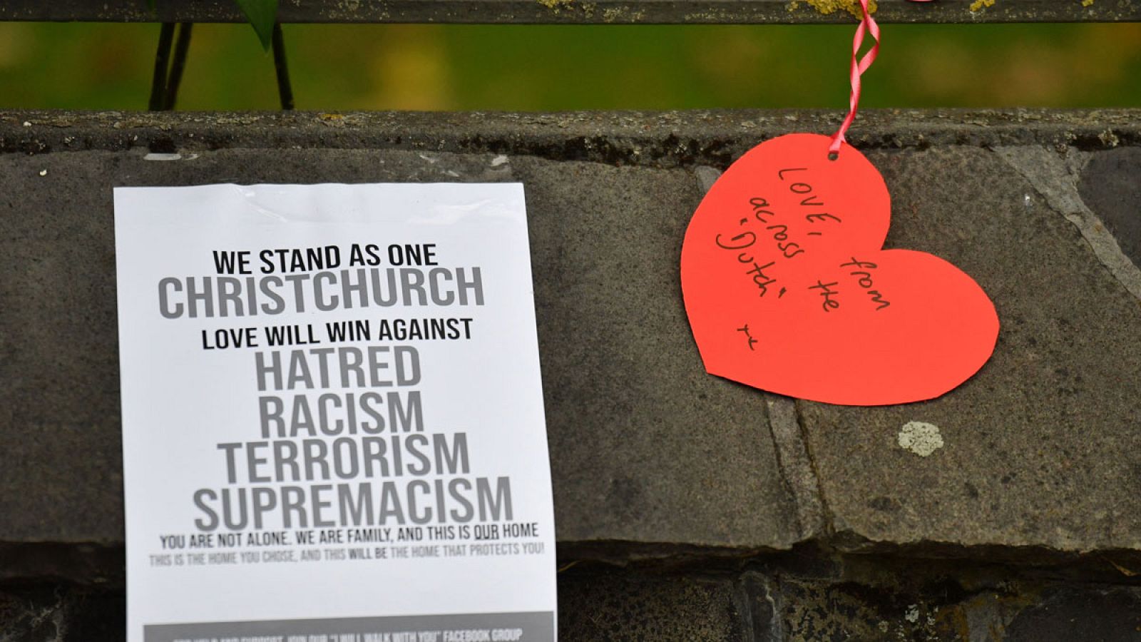 Aumenta a 50 el número de muertos por el ataque a dos mezquitas en Nueva Zelanda - Informativo 24h | Ver