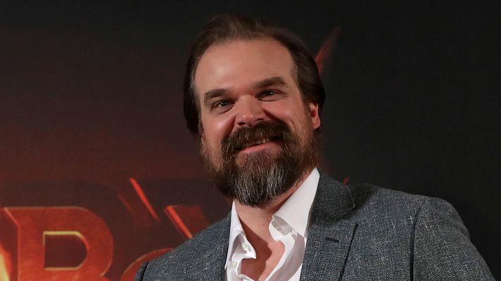 Telediario 1 - David Harbour da vida al nuevo 'Hellboy', más oscuro y violento