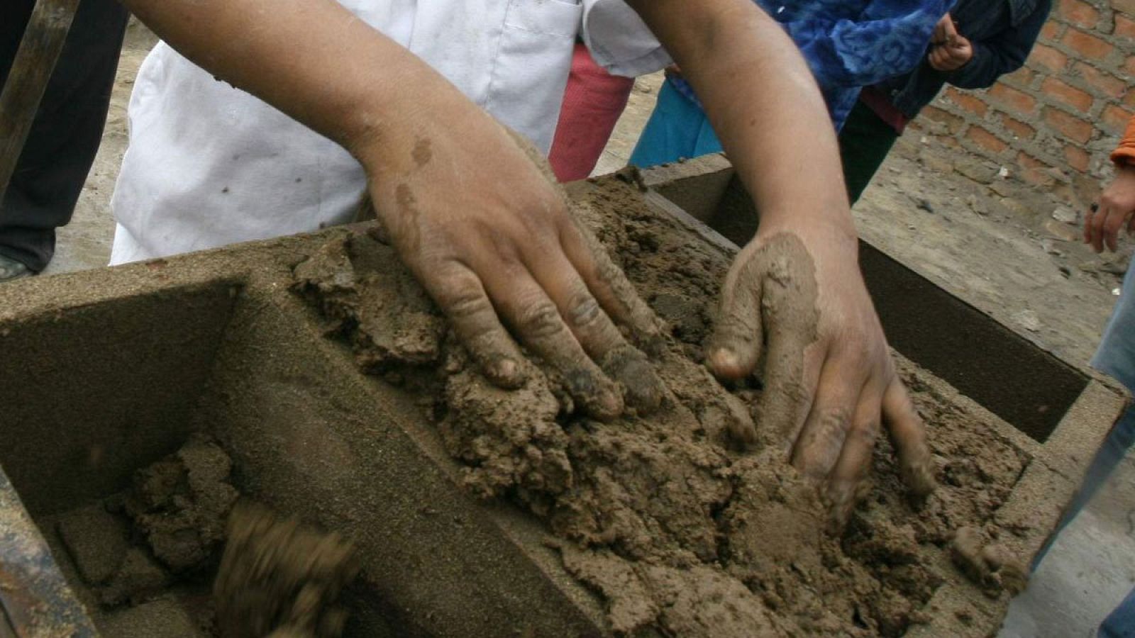 En portada - Perú. Menores, trabajar para sobrevivir | Ver