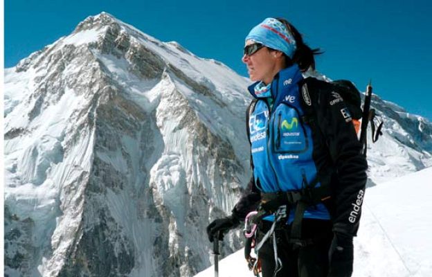 Al filo de lo imposible - Edurne corona el Kangchenjunga