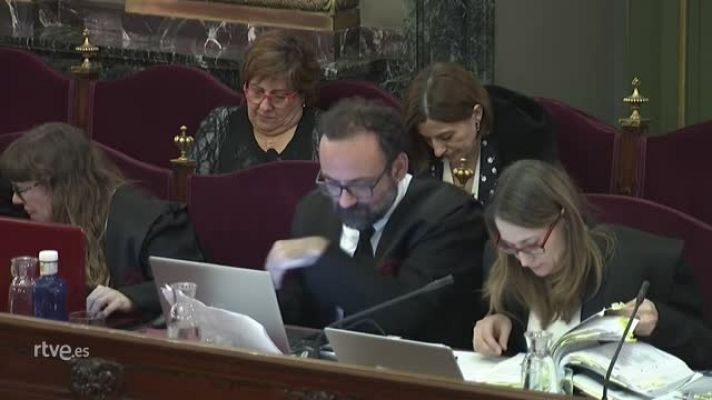 Informativo 24h - Un guardia civil del 1-O: "Nunca me habían escupido por hacer mi trabajo, se comportaron como delincuentes"